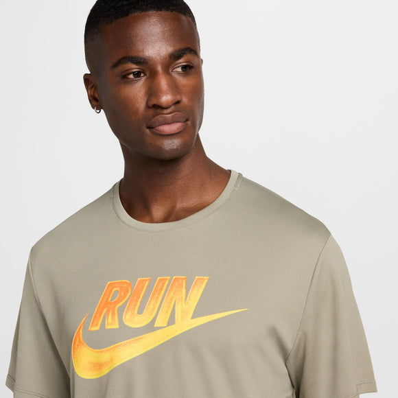 NIKE M NK RUN ENERGY MILER SS TOP HJ3564-320 T-SHIRT SHORT SLEEVE RUNNING (M)