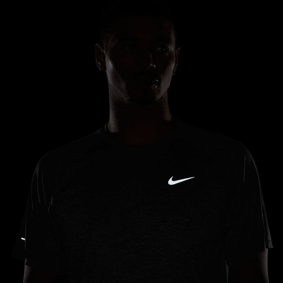 NIKE M NK DFADV STRIDE SS TOP HV5203-084 T-SHIRT SHORT SLEEVE RUNNING (M)