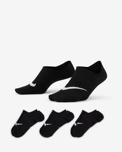 NIKE EVERYDAY PLUS LIGHTWEIGHT SX5277-011 SOCKS ANKLE TRAINING (W)