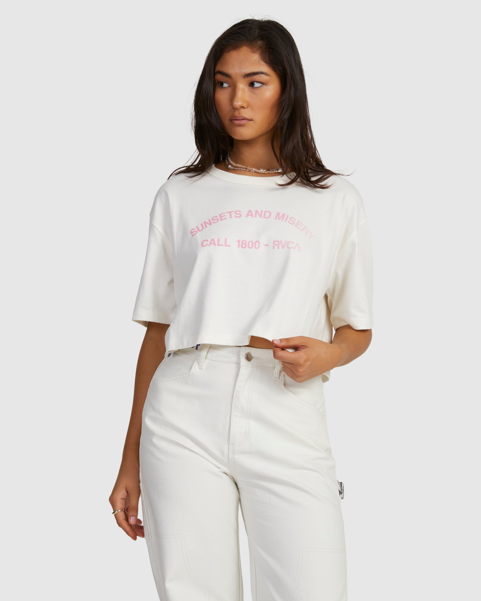 RVCA CALL RVCA HALF RELAXED UVJZT00231-WBT0 T-SHIRT SHORT RVCA CALL RVCA HALF RELAXED UVJZT00231-WBT0 T-SHIRT SHORT