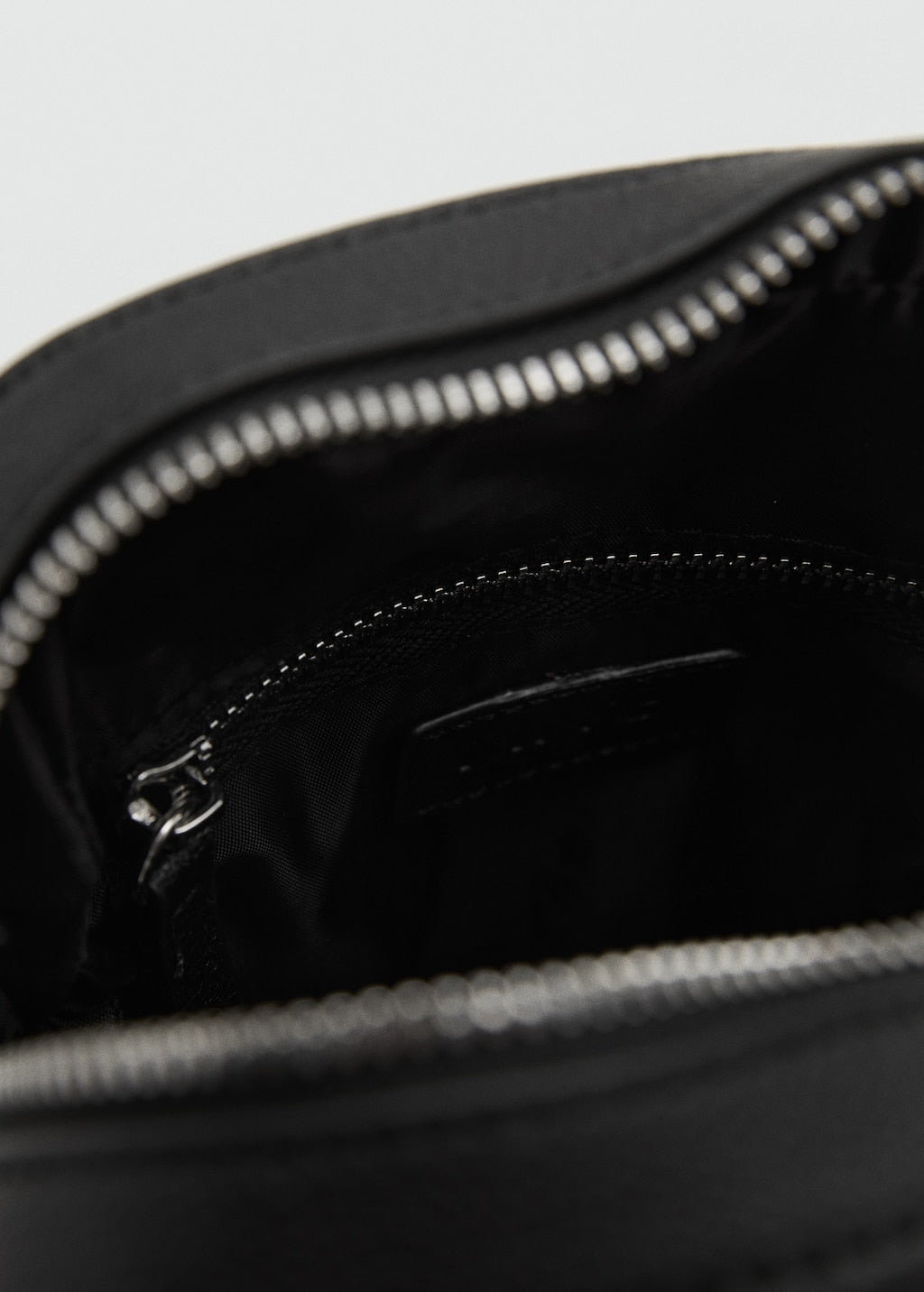 MANGO PARK 17041203-99 MANGO MAN SHOULDER BAG