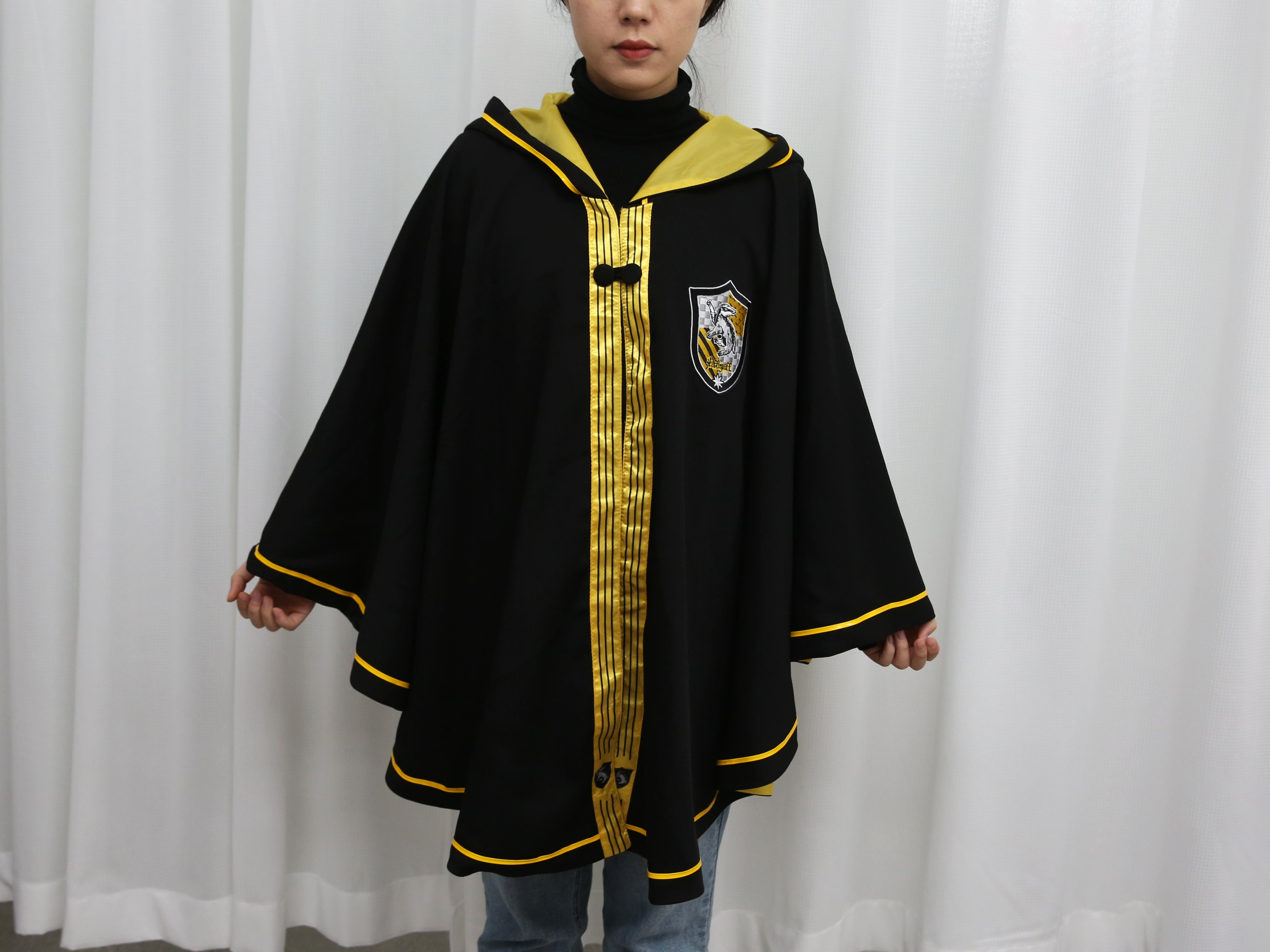 MINISO HARRY POTTER CLOAK(HUFFLEPUFF) 2018152610105 BLANKETS