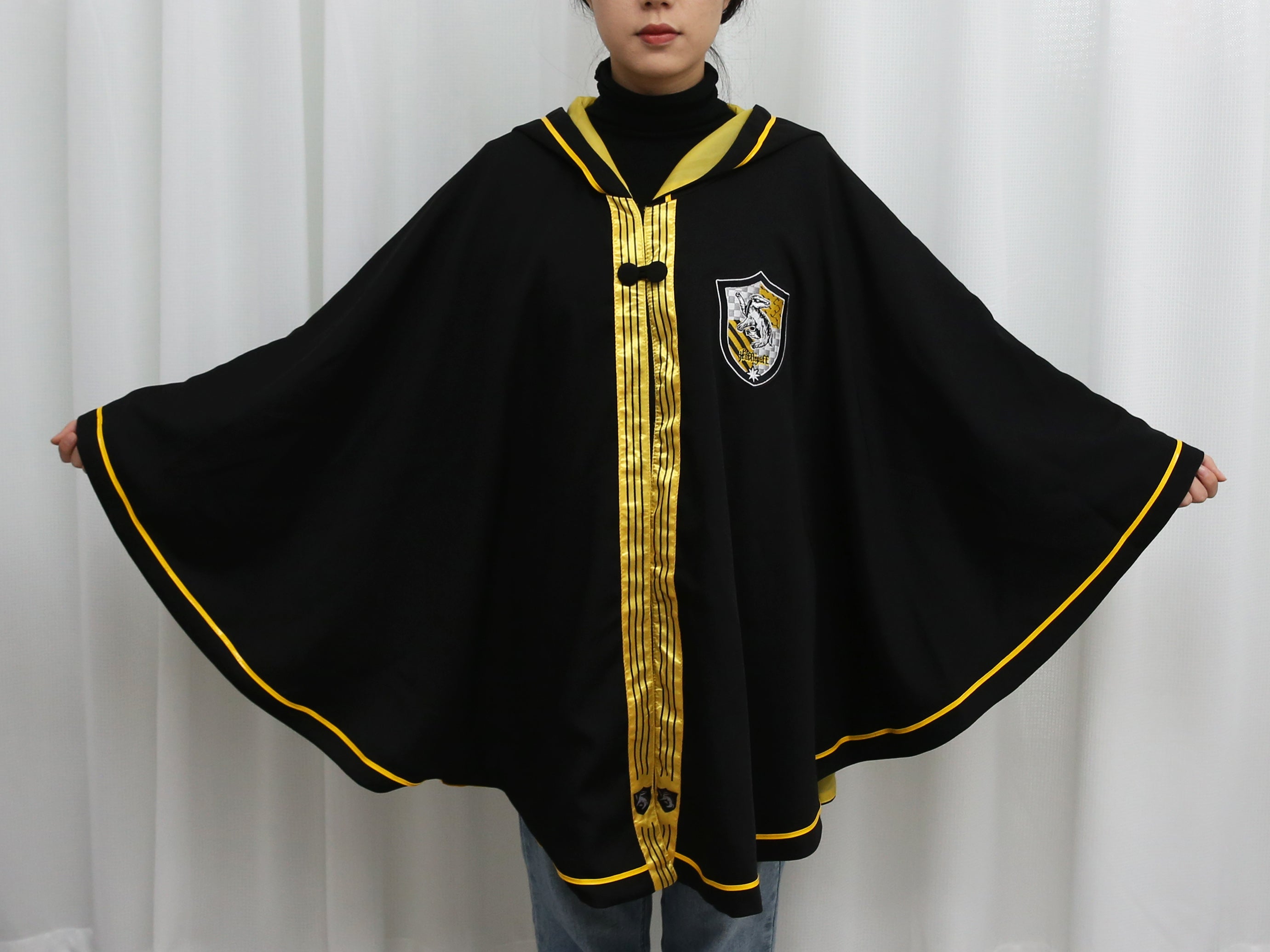 MINISO HARRY POTTER CLOAK(HUFFLEPUFF) 2018152610105 BLANKETS