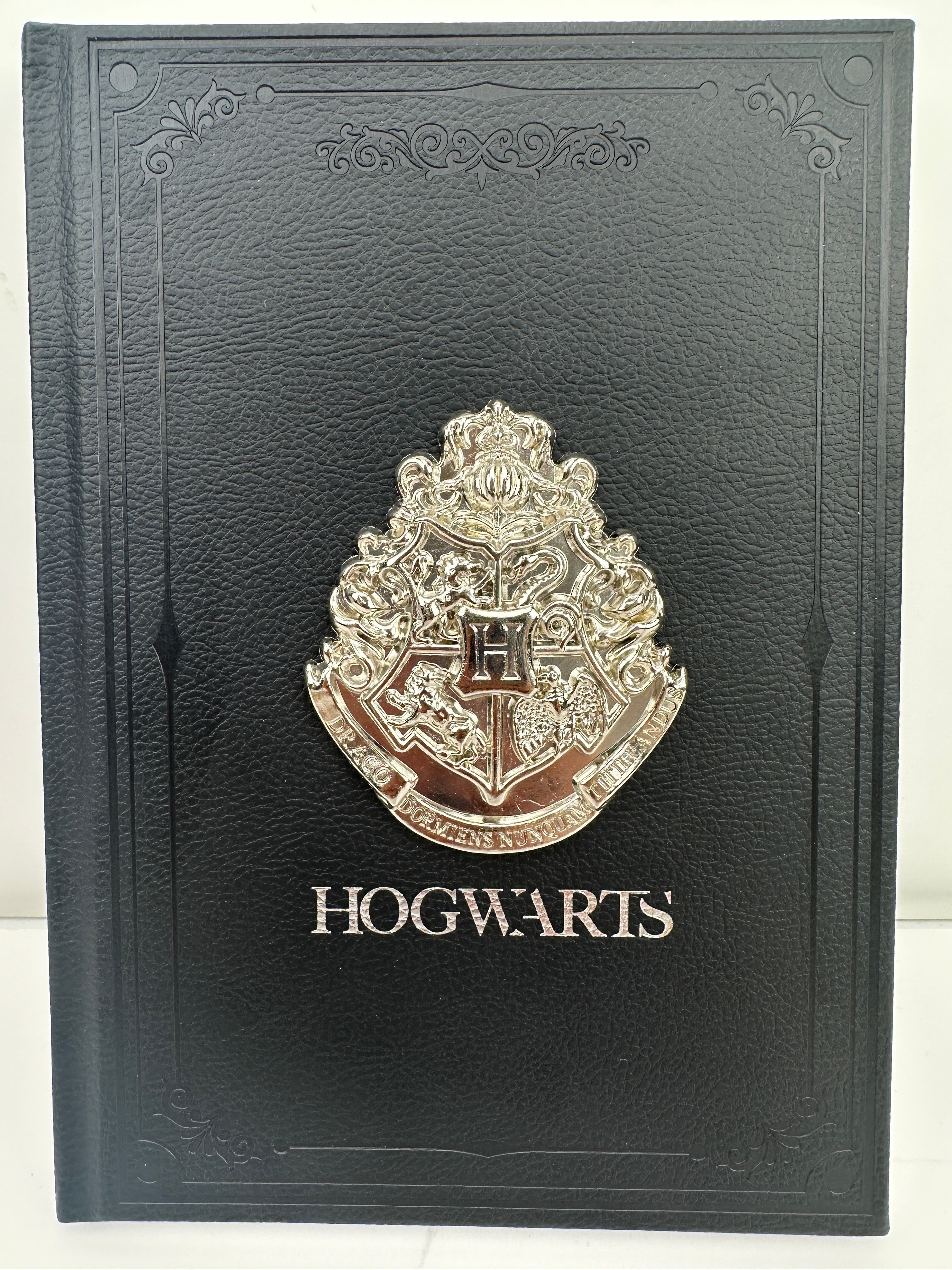 MINISO HARRY POTTER A5 PU EMBOSSMENT HARDCOVER BOOK ( 96 SHEETS ) ( HOGWARTS ) 2018290910105 HARDCOVER MEMO BOOK