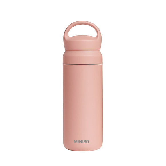 MINISO SOLID COLOR INSULATED BOTTLE WITH HANDLE 500 ML(LIGHT PINK) 2027855413104 VACUUM CUP/ KETTLE