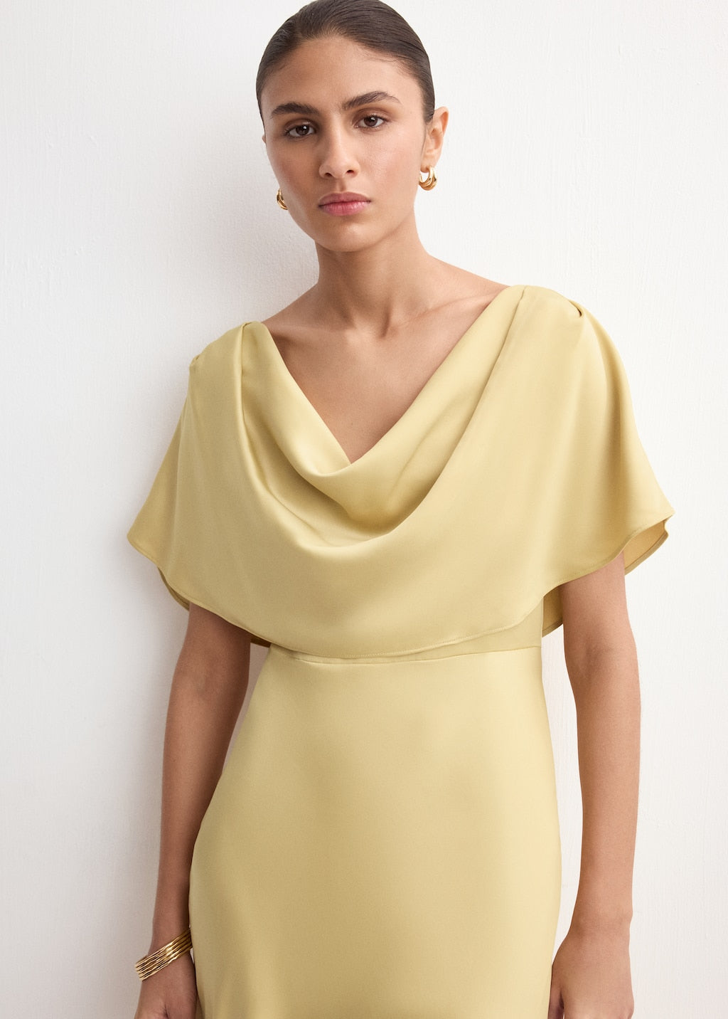 slim fit dress slacks MNG Mango NWT Gold Sleeveless Slit Glitter Shiny Texture Slip Midi Dre –  Brie