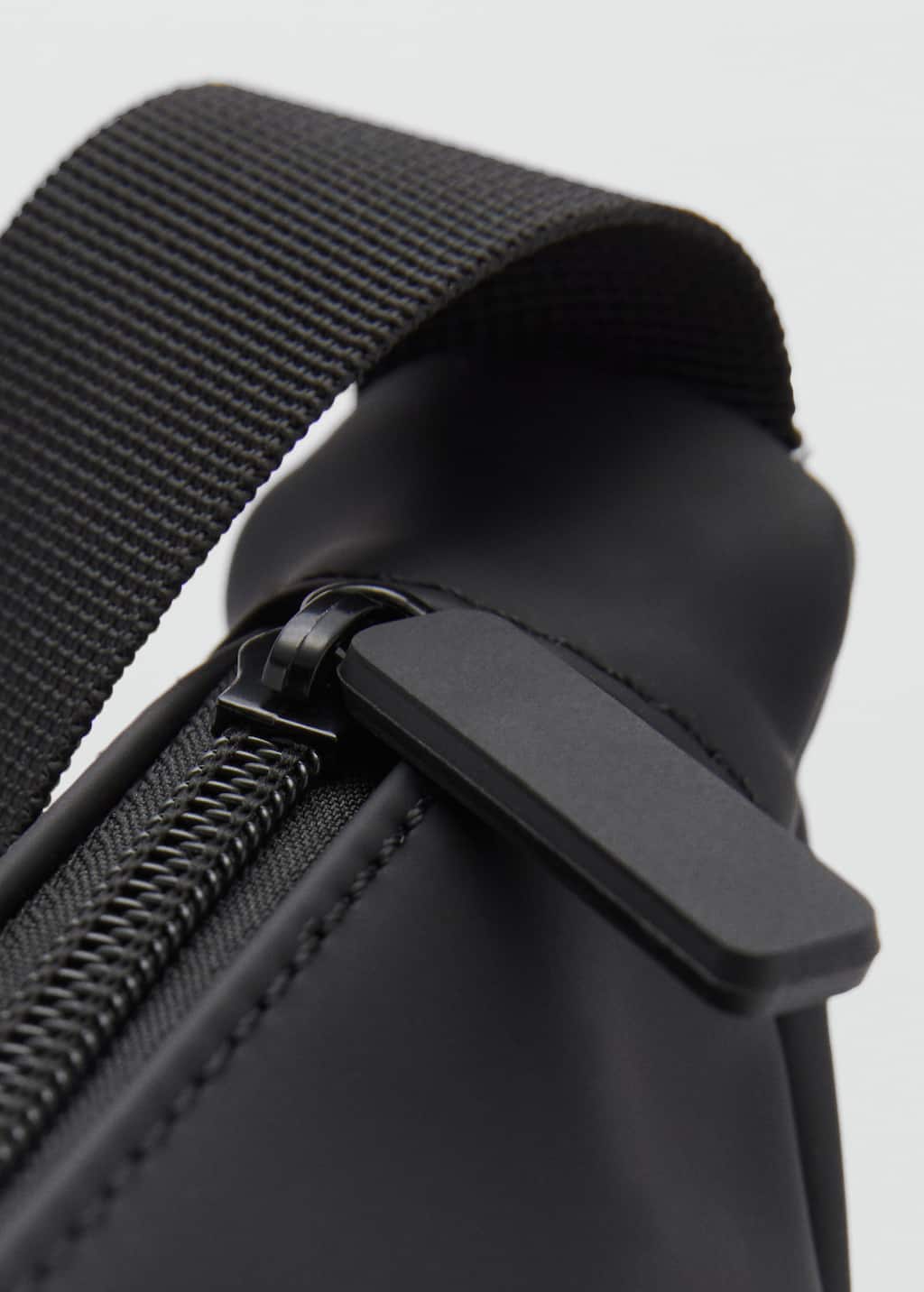 MANGO GUMBAG 87040605-99 MANGO MEN MINI BAG