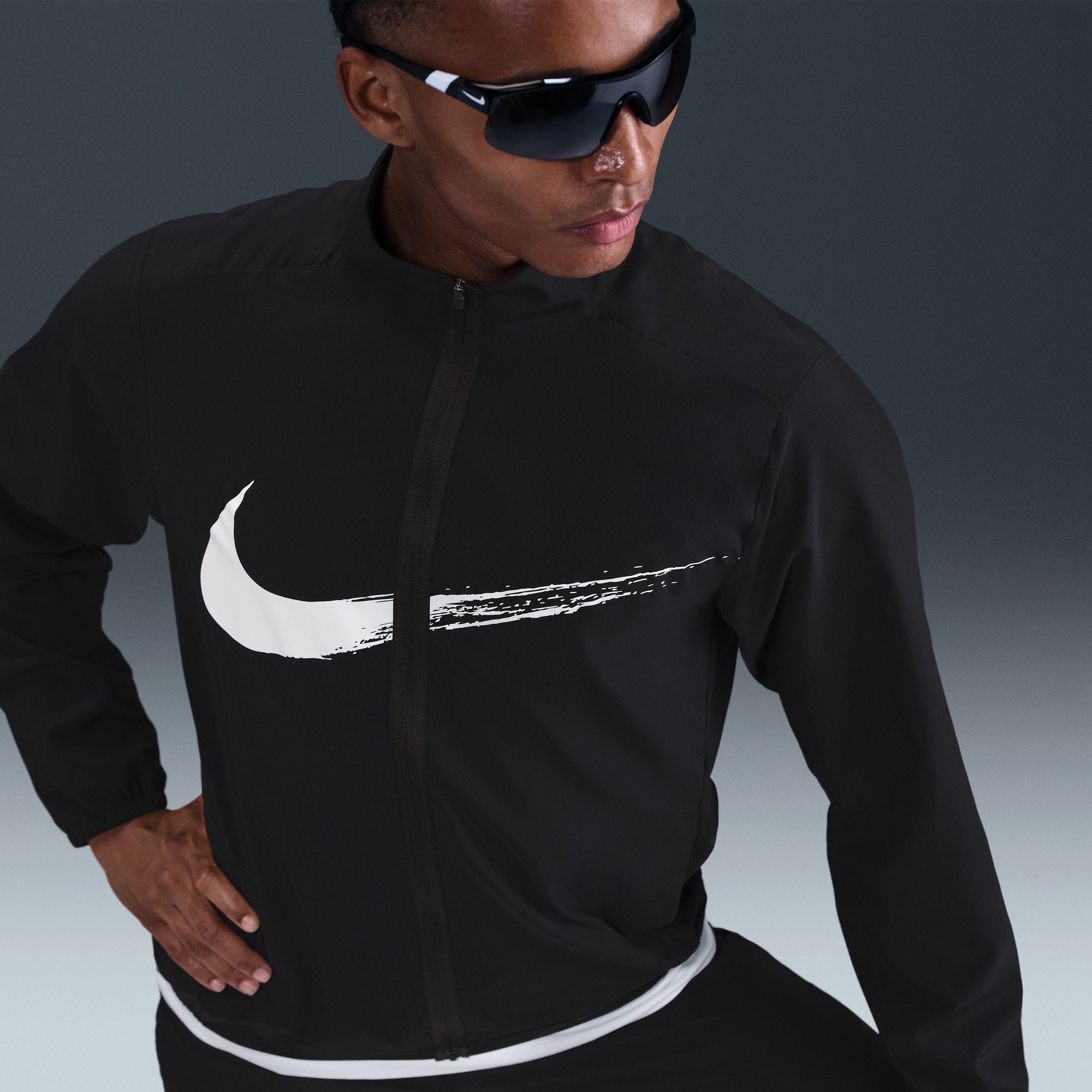 NIKE FORM HV0394-010 JACKET TRAINING (M) | Sonee Sports