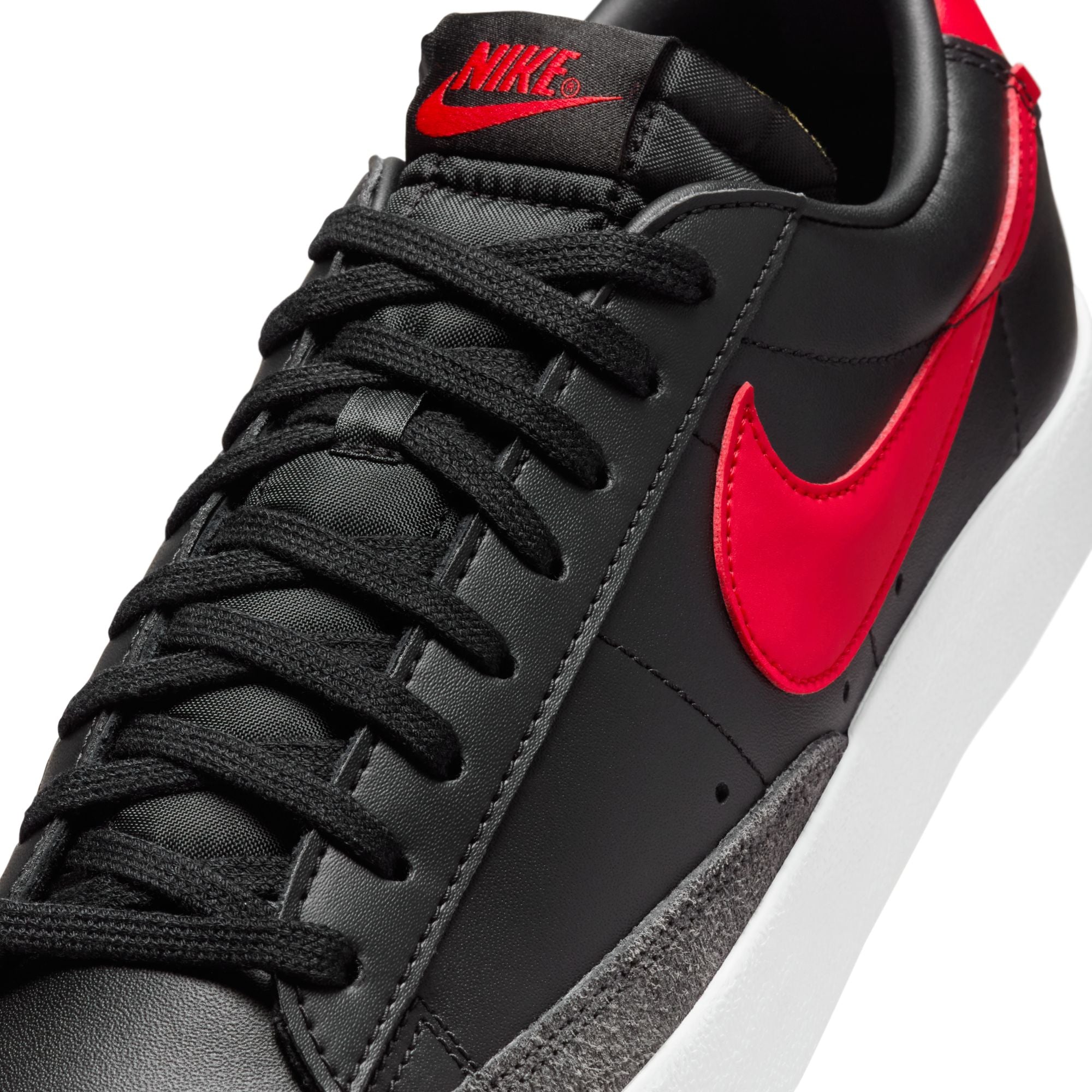 NIKE BLAZER LOW '77 VNTG DA6364-002 SNEAKER (M)