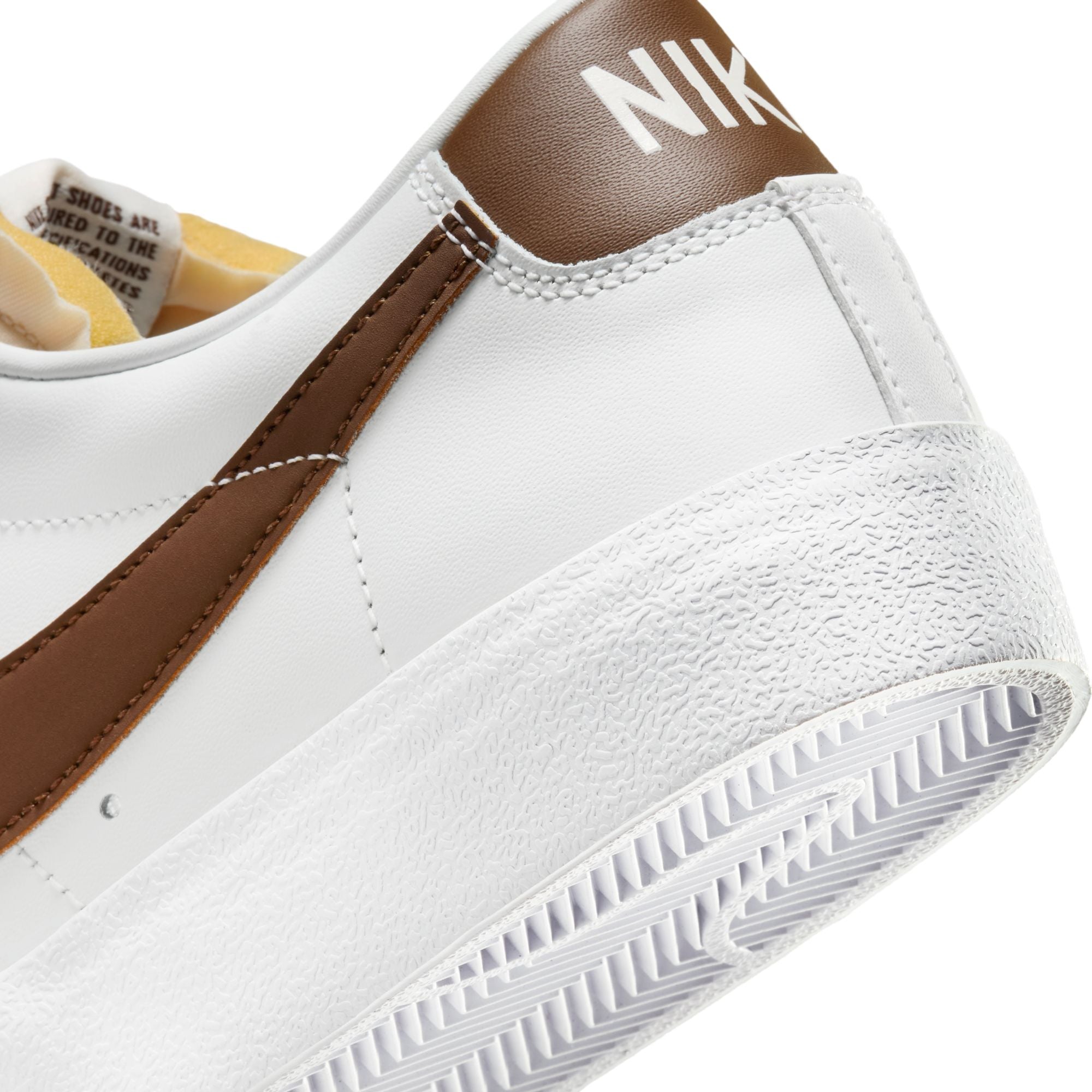 NIKE BLAZER LOW '77 VNTG DA6364-113 SNEAKER (M)