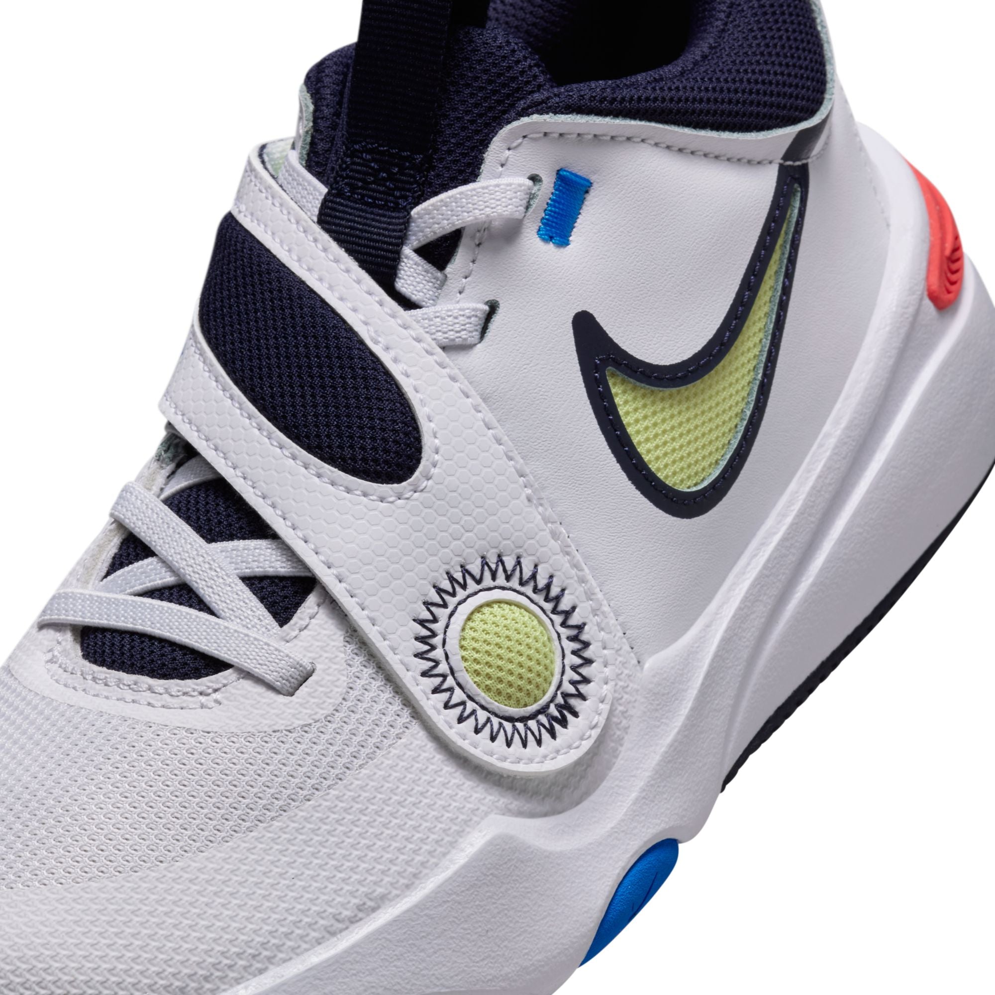 NIKE TEAM HUSTLE D 11 (GS) DV8996-105 BASKETBALL SHOES (YB)