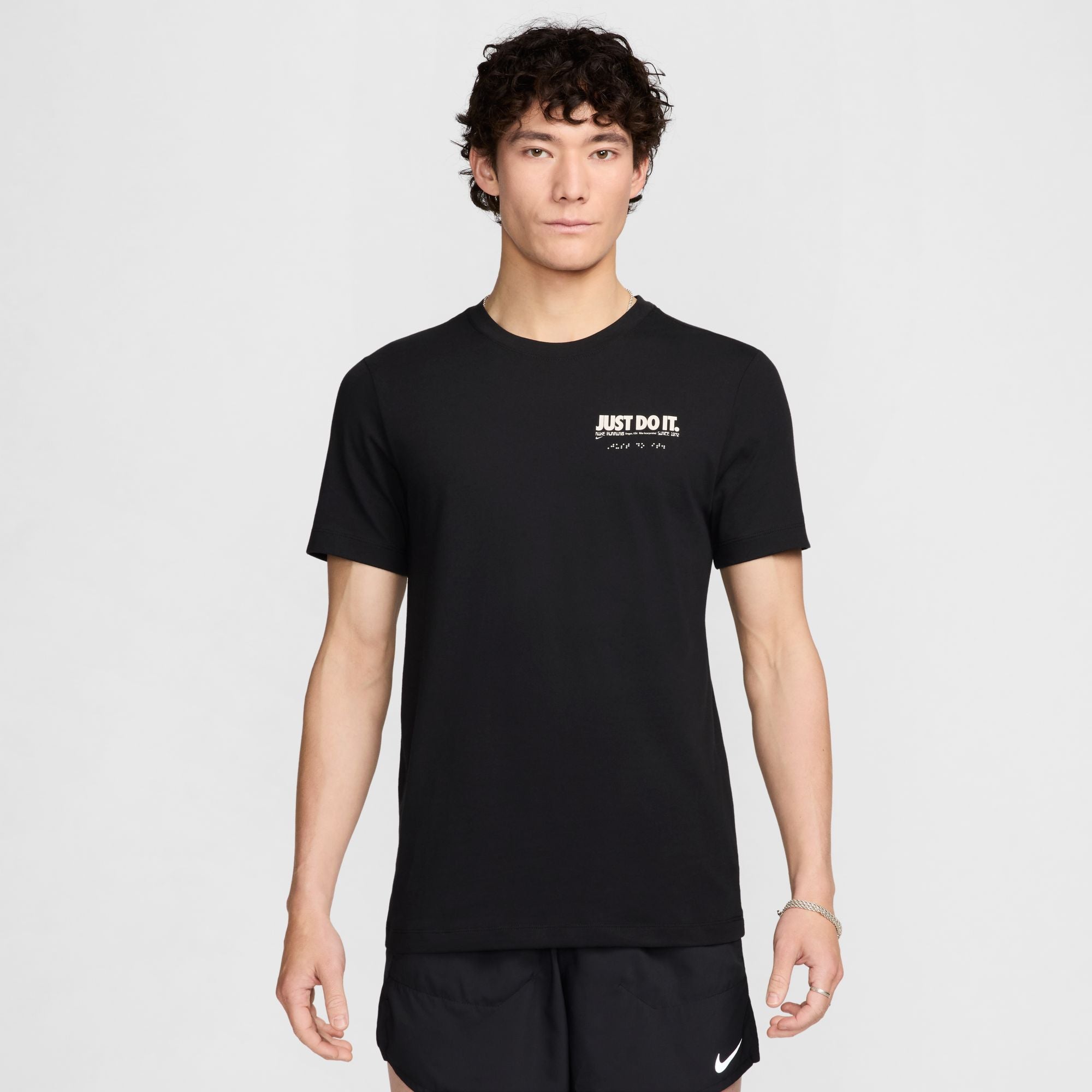 NIKE AS M NK DF TEE IYKYK RUN SU24 FV8385-010 T-SHIRT SHORT SLEEVE RUNNING (M)