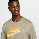 NIKE M NK RUN ENERGY MILER SS TOP HJ3564-320 T-SHIRT SHORT SLEEVE RUNNING (M)-2