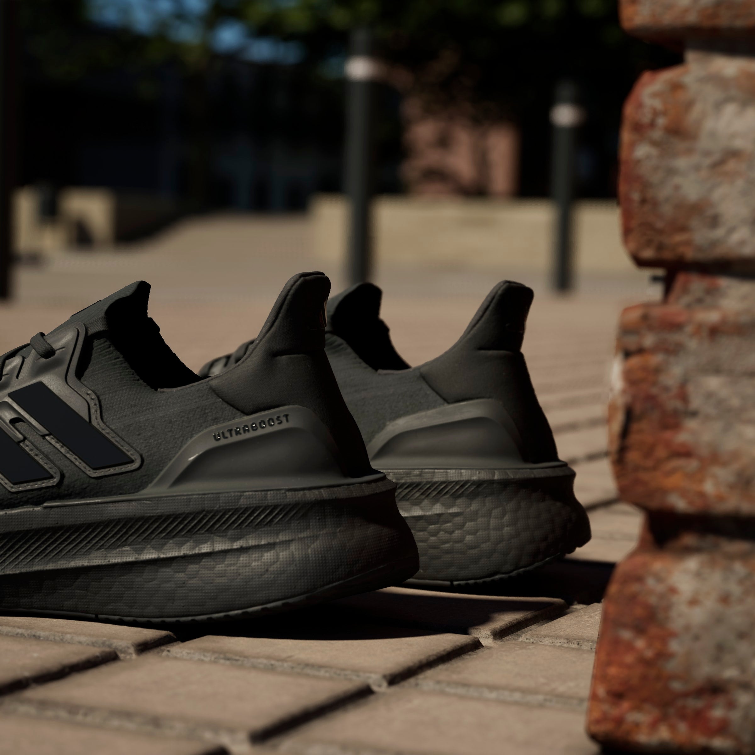 ADIDAS ULTRABOOST LIGHT 2.0 ID8812 RUNNING SHOES (M)
