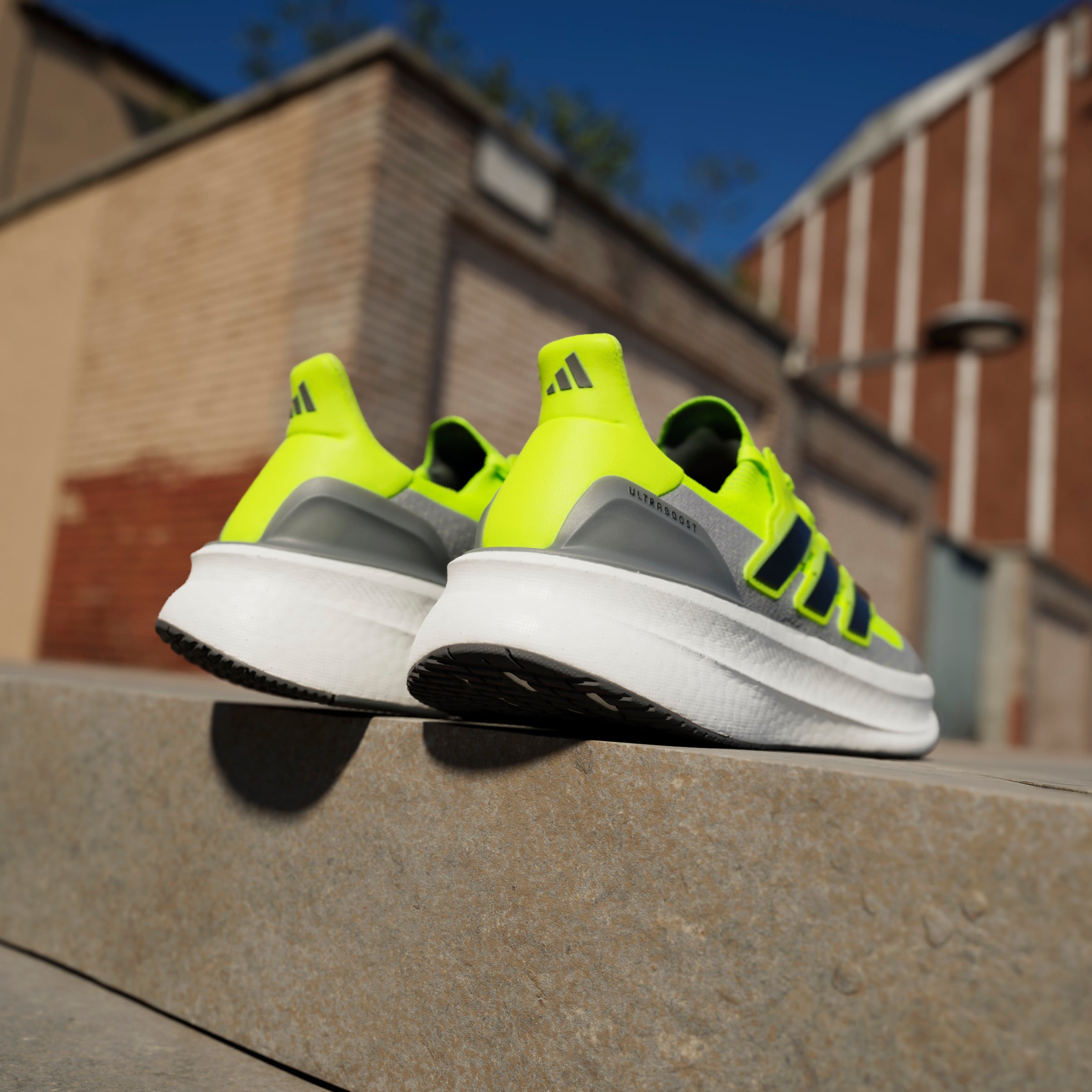 ADIDAS ULTRABOOST LIGHT 2.0 ID8819 RUNNING SHOES (M)