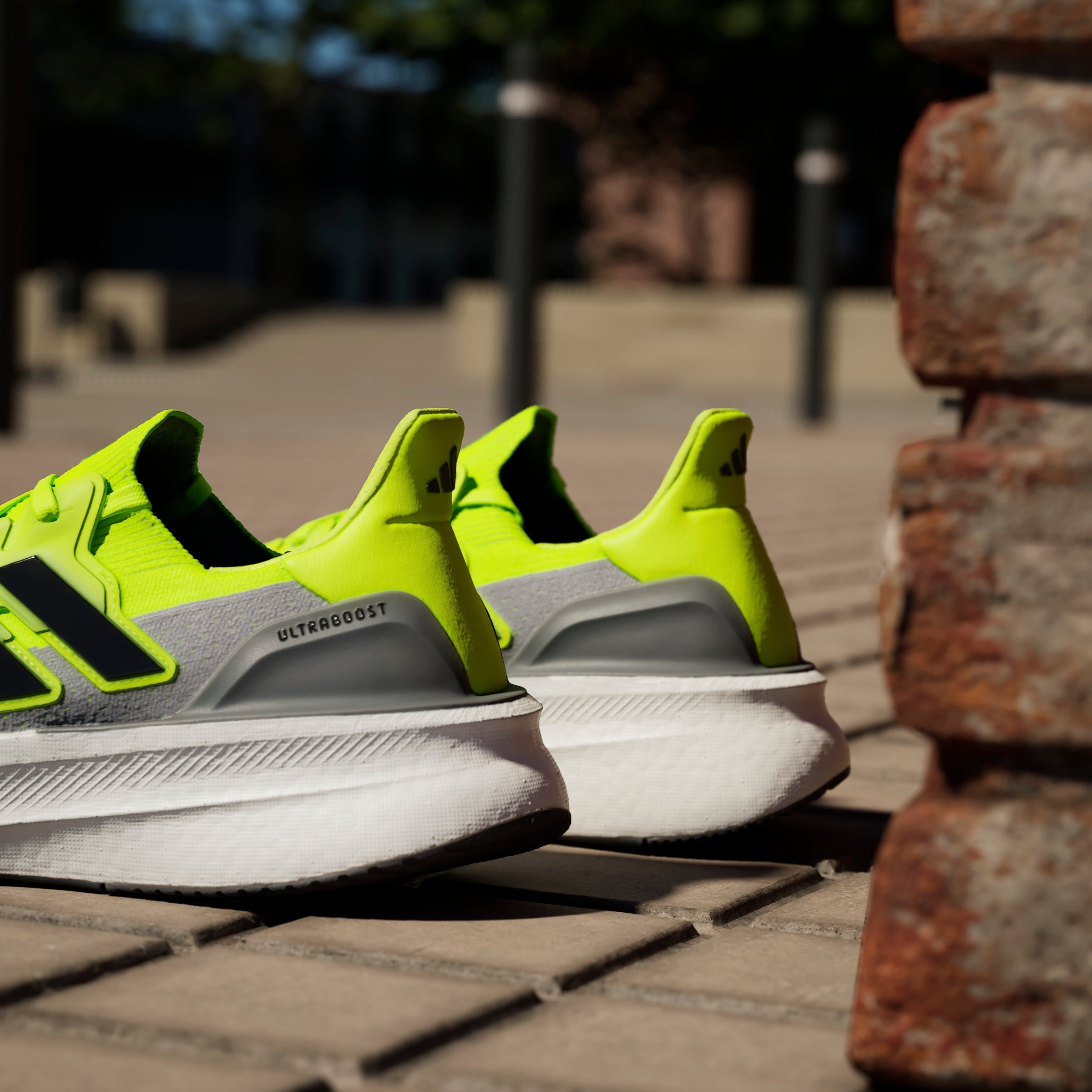 ADIDAS ULTRABOOST LIGHT 2.0 ID8819 RUNNING SHOES (M)