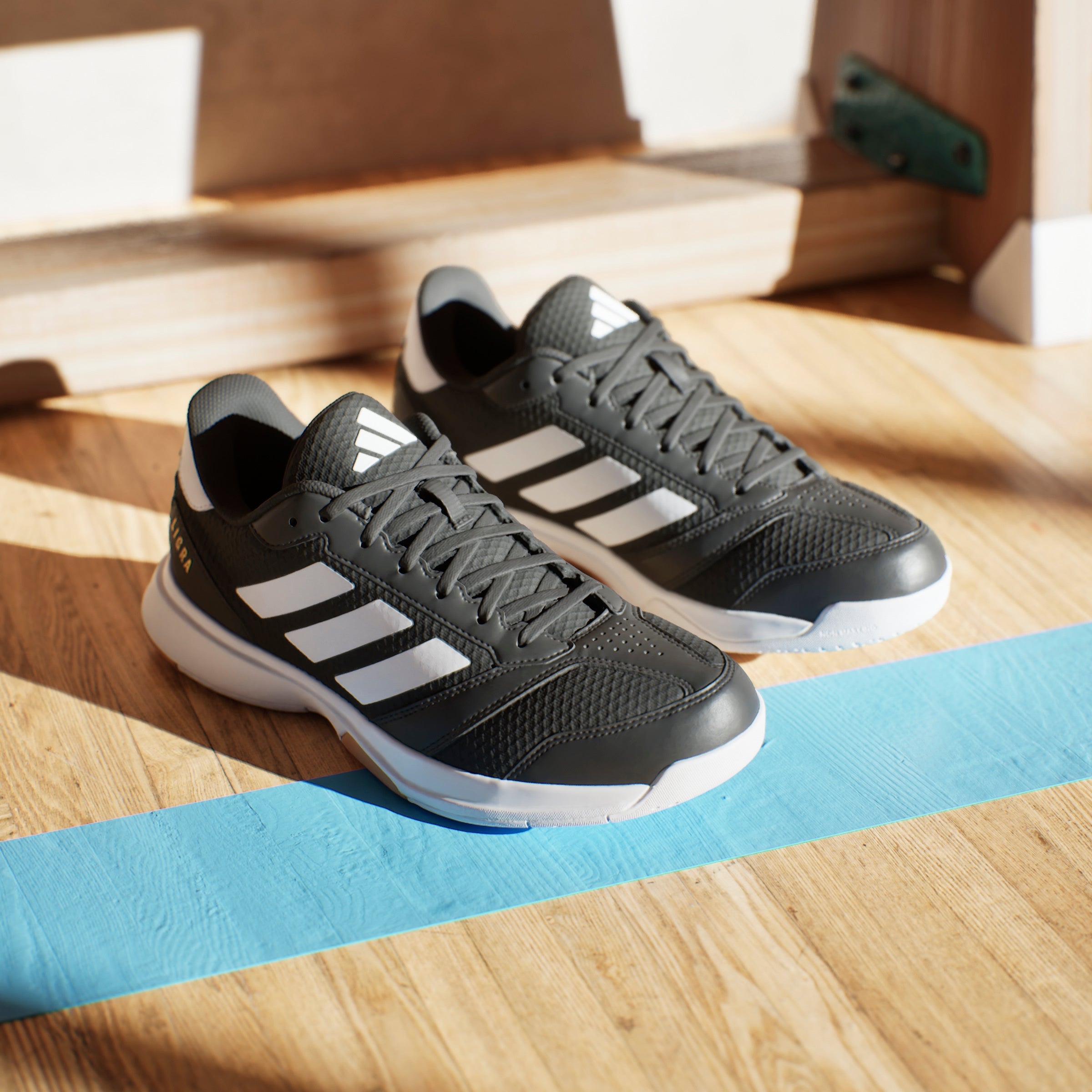 ADIDAS LIGRA 8 M IH0526 COURT SHOES BADMINTON (M)