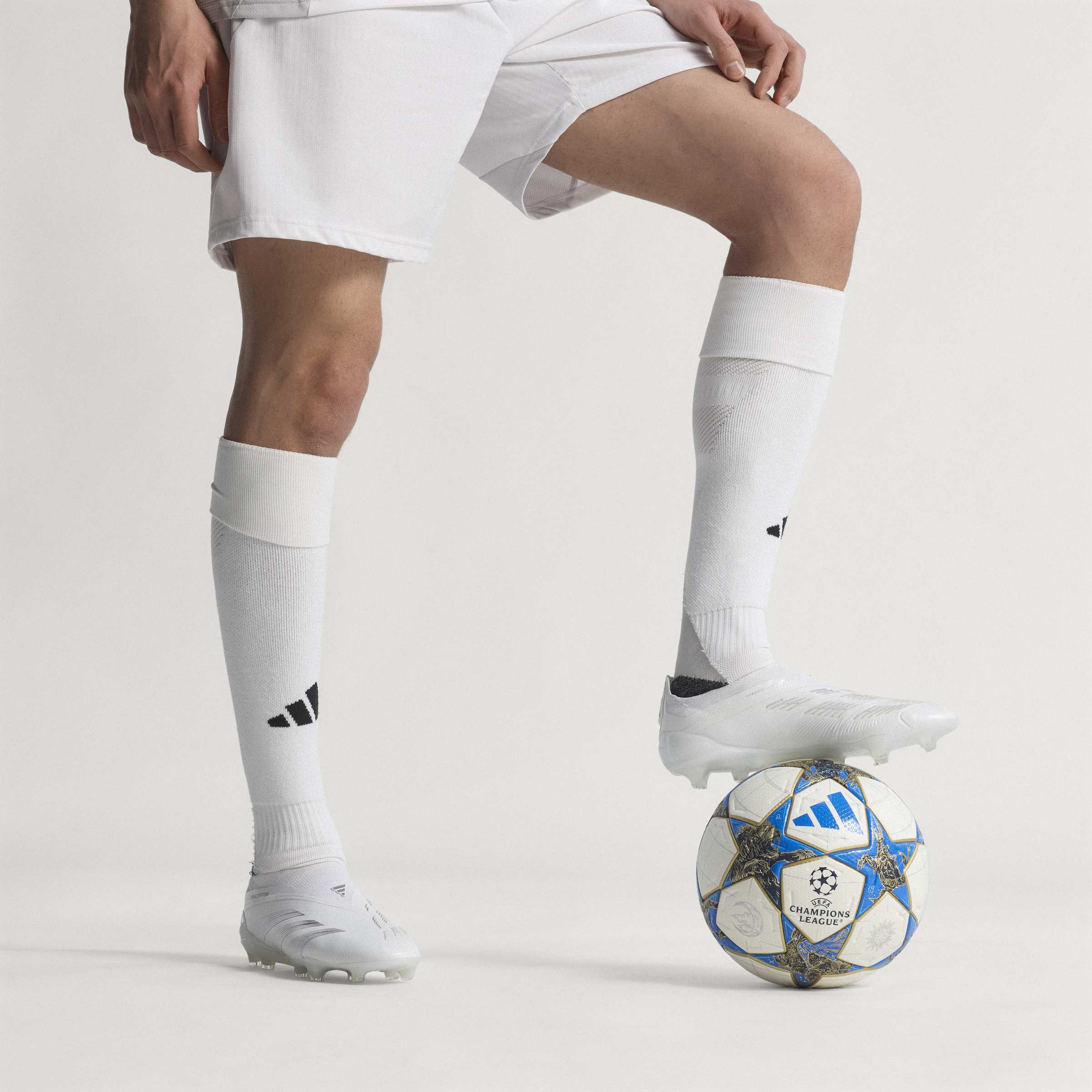 ADIDAS UCL PRO JD0188 FUTSAL BALL