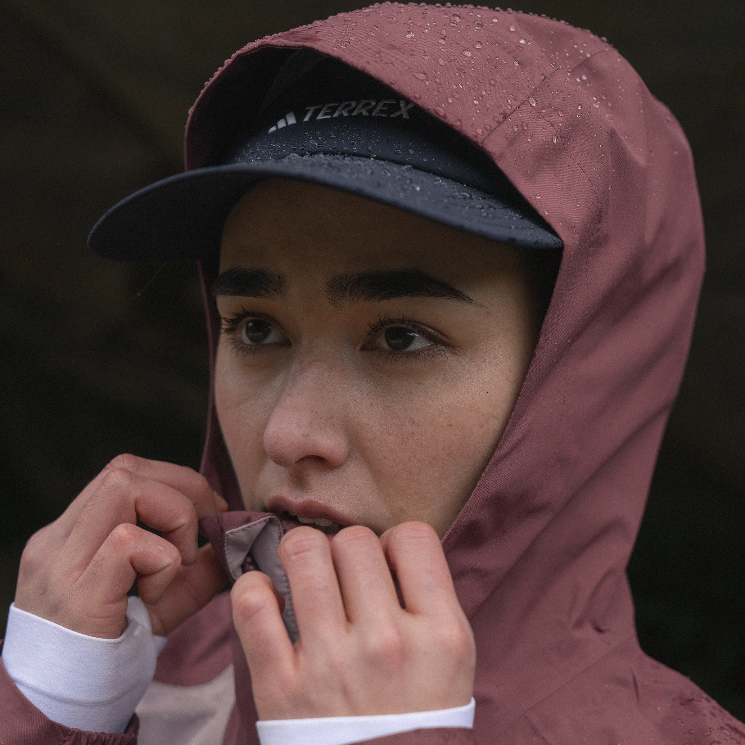 ADIDAS W MT 2L RAIN JK JG8892 RAIN JACKET (U)