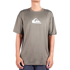 QUIKSILVER SOLIDSTREAK ID -LOOSE UQYWR03154-CRE0 RASH GUARD SHORT SLEEVE (M)