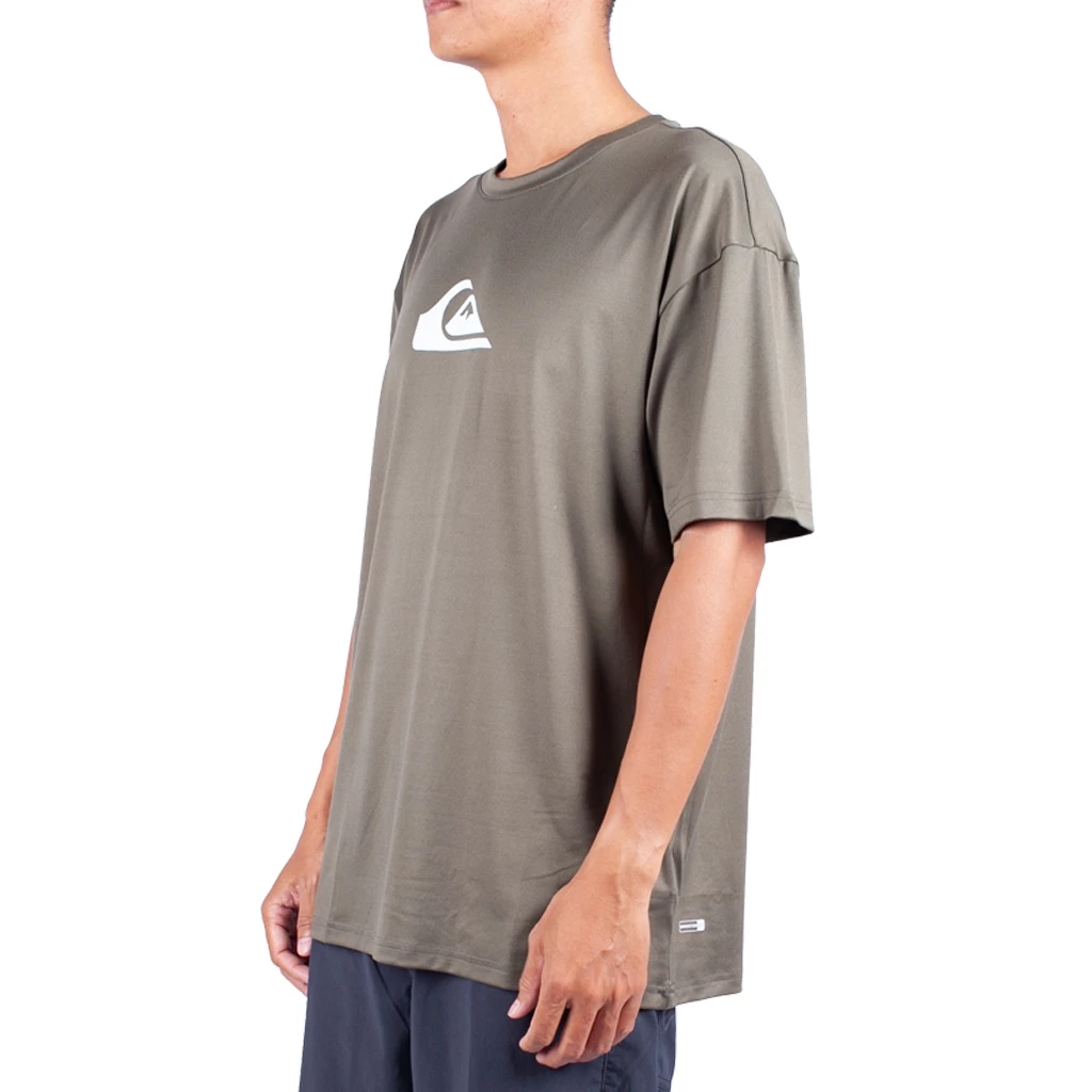QUIKSILVER SOLIDSTREAK ID -LOOSE UQYWR03154-CRE0 RASH GUARD SHORT SLEEVE (M)