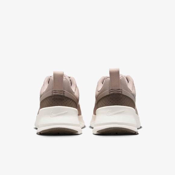 NIKE W NIKE AIR MAX NUAXIS HF1233-200 SNEAKER (W)