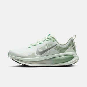 NIKE W  VOMERO 18 HM6804-300 RUNNING SHOES (W)