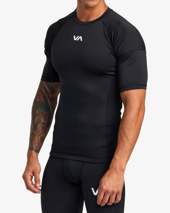 RVCA COMPRESSIONSS  KTTP BLK AVYKT00265-BLK COMPRESSION TOP SHORT SLEEVE (M)