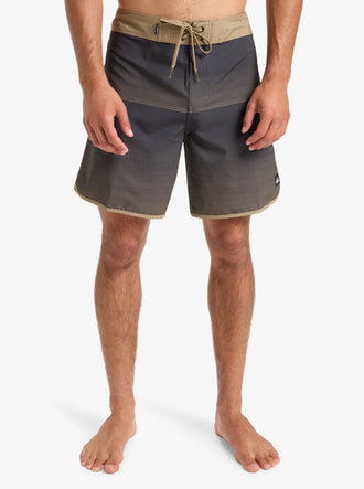 QUIKSILVER SURFSILK EQYBS04862-KTA8 BOARDSHORT (M)