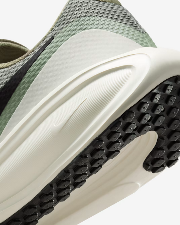 NIKE REVOLUTION 8 HJ9198-300 RUNNING SHOES (M)