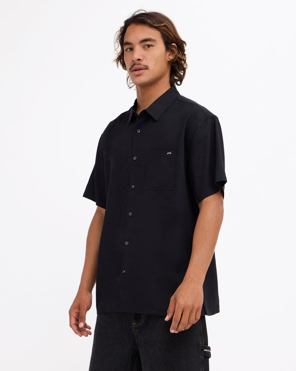 BILLABONG RICARDO SS (BLK) UBYWT00166-BLK SHIRT SHORT SLEEVE (M)