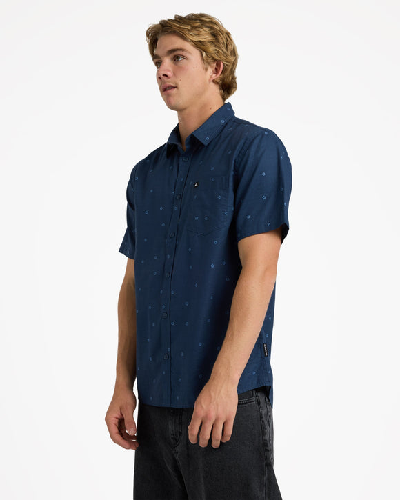 QUIKSILVER APERO CLASSIC UQYWT03127-BRQ6 SHIRT SHORT SLEEVE (M)