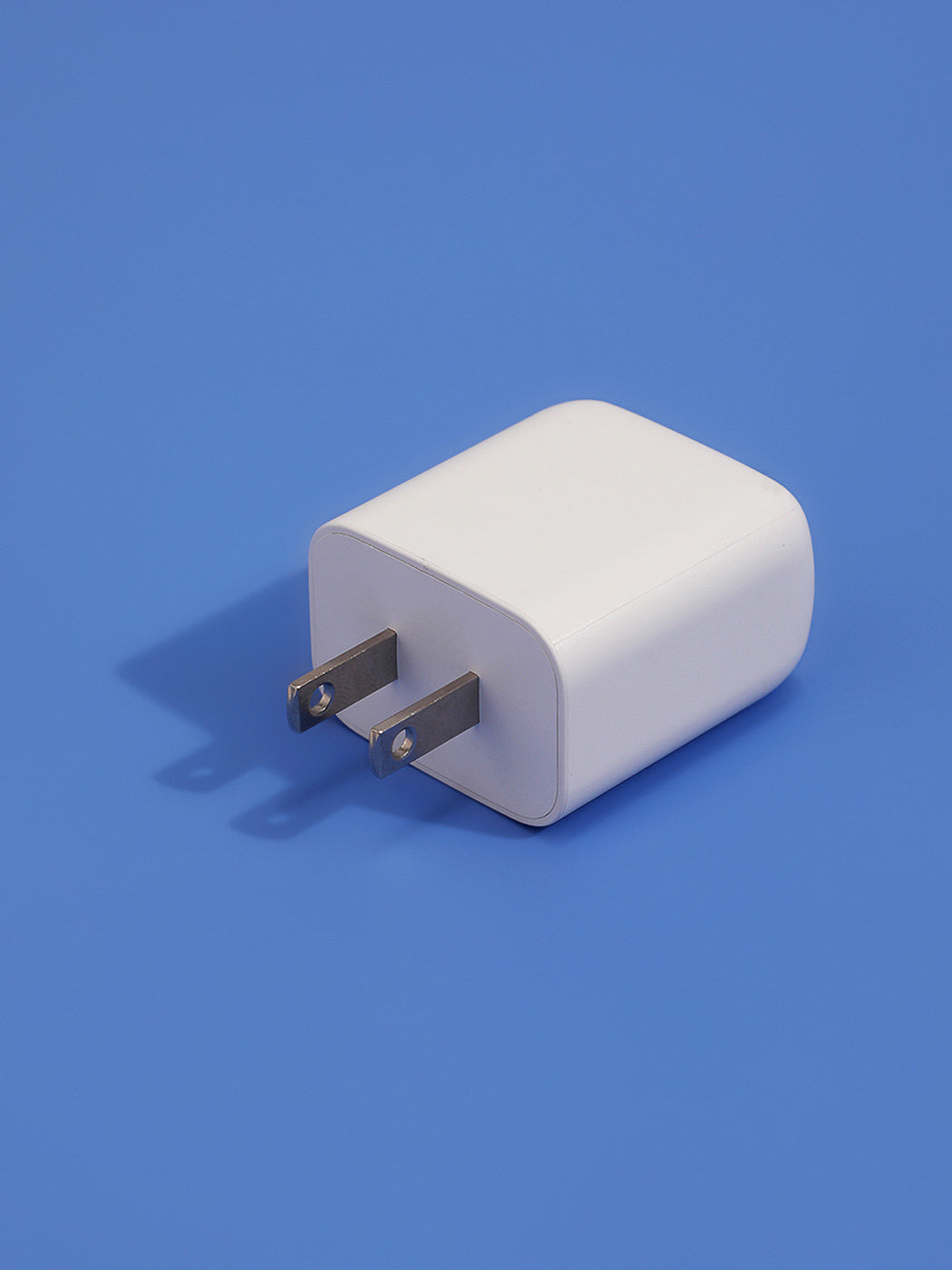 MINISO 20W PD+QC FAST CHARGE CHARGER WITH USB+TYPE-C PORTS MODEL: RWD020C-USR 2010515610104 CHARGER