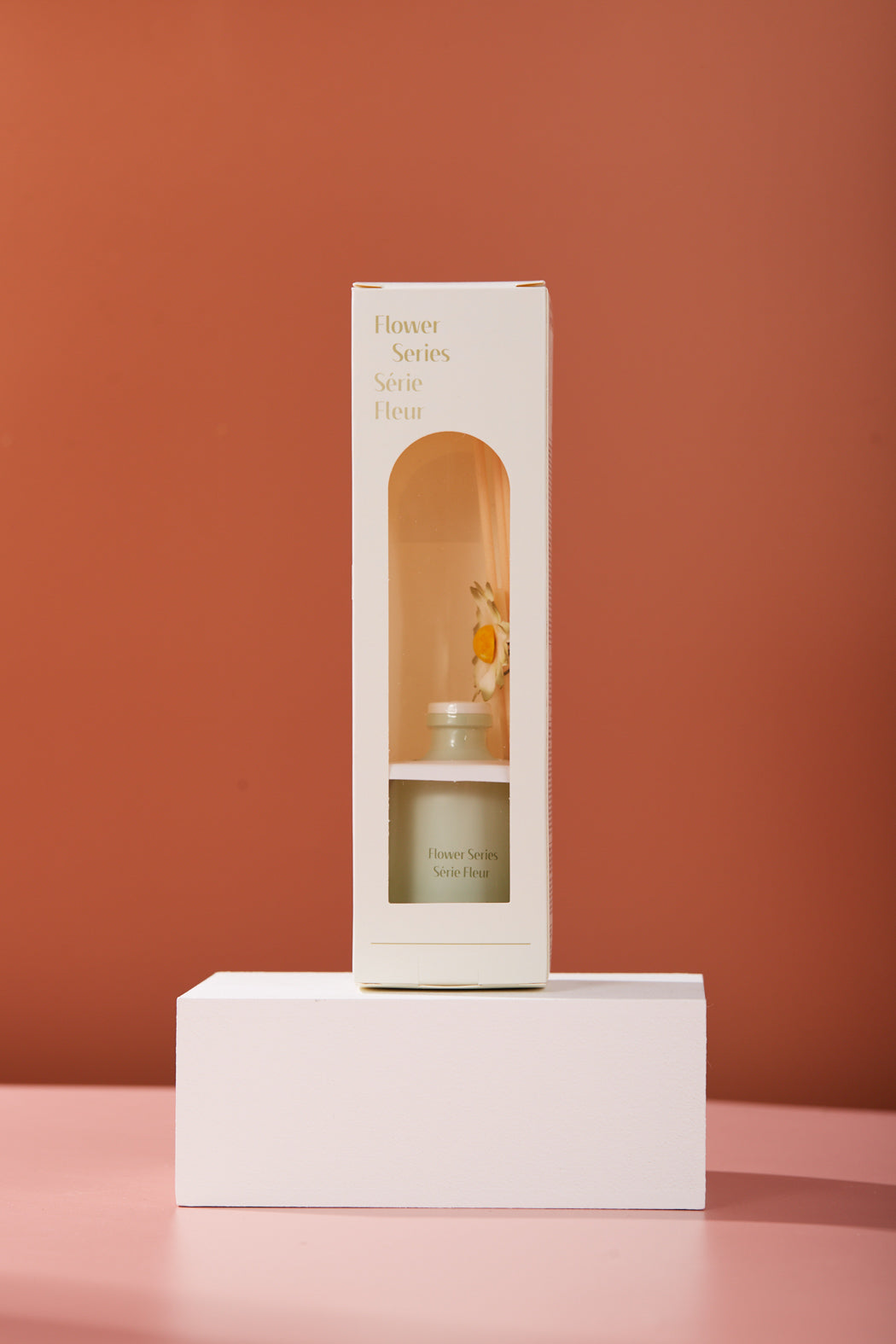 MINISO FLOWER SERIES-REED DIFFUSER ( VANILLA & LILY OF THE VALLEY ) 2011534911104 SCENT DIFFUSER