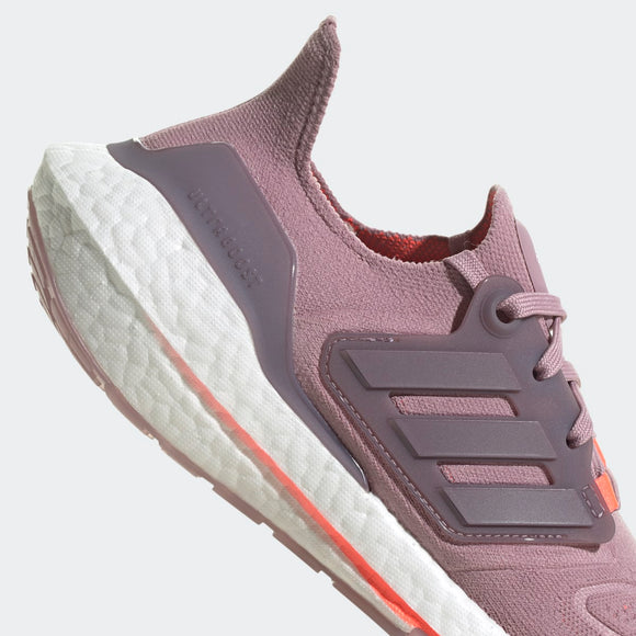 ULTRABOOST 22 GX5588 RUNNING SHOES (W)