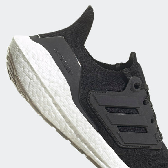 ADIDAS ULTRABOOST 22 W GX5591 RUNNING SHOES (W)